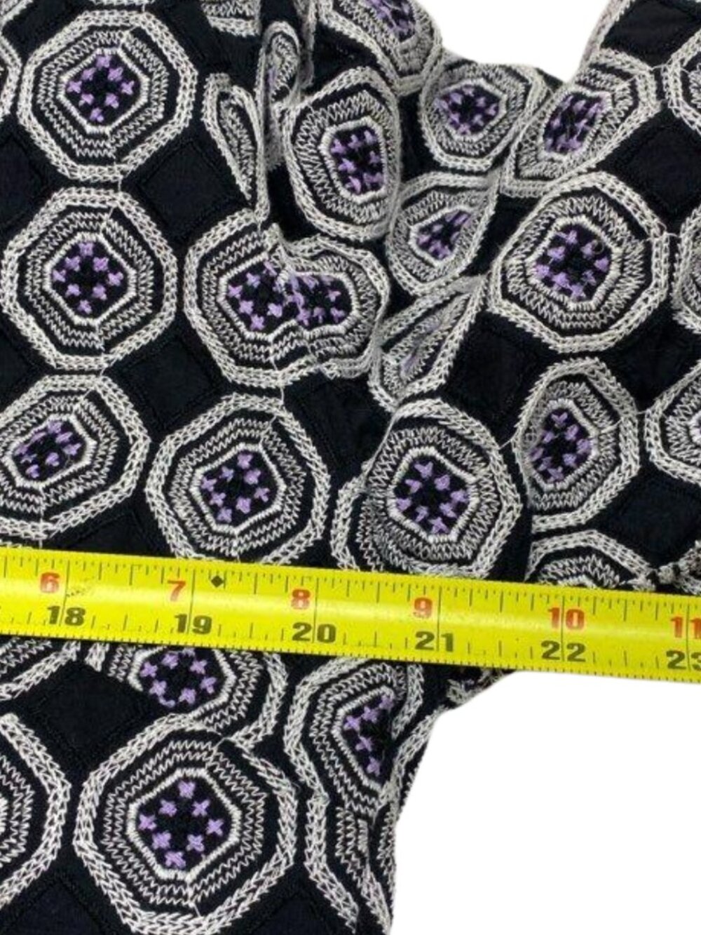 T Tahari Calypso Embroidered Geometric Sweater Jacket Black White Purple M/L (Es - Picture 7 of 9
